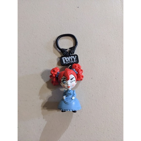 POPPY GIRL Poppy Playtime Collector Clips keychain hangers 2.5" Enchanted Mob - Picture 1 of 2